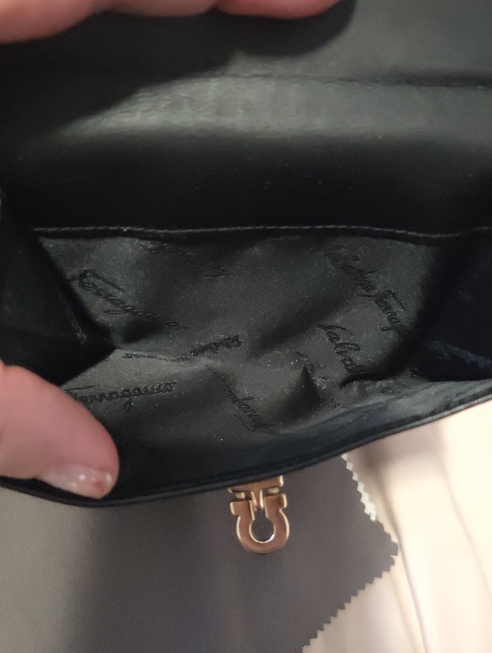 Salvatore Ferragamo Black Smooth Leather Gancini Wallet - Picture 4 of 10